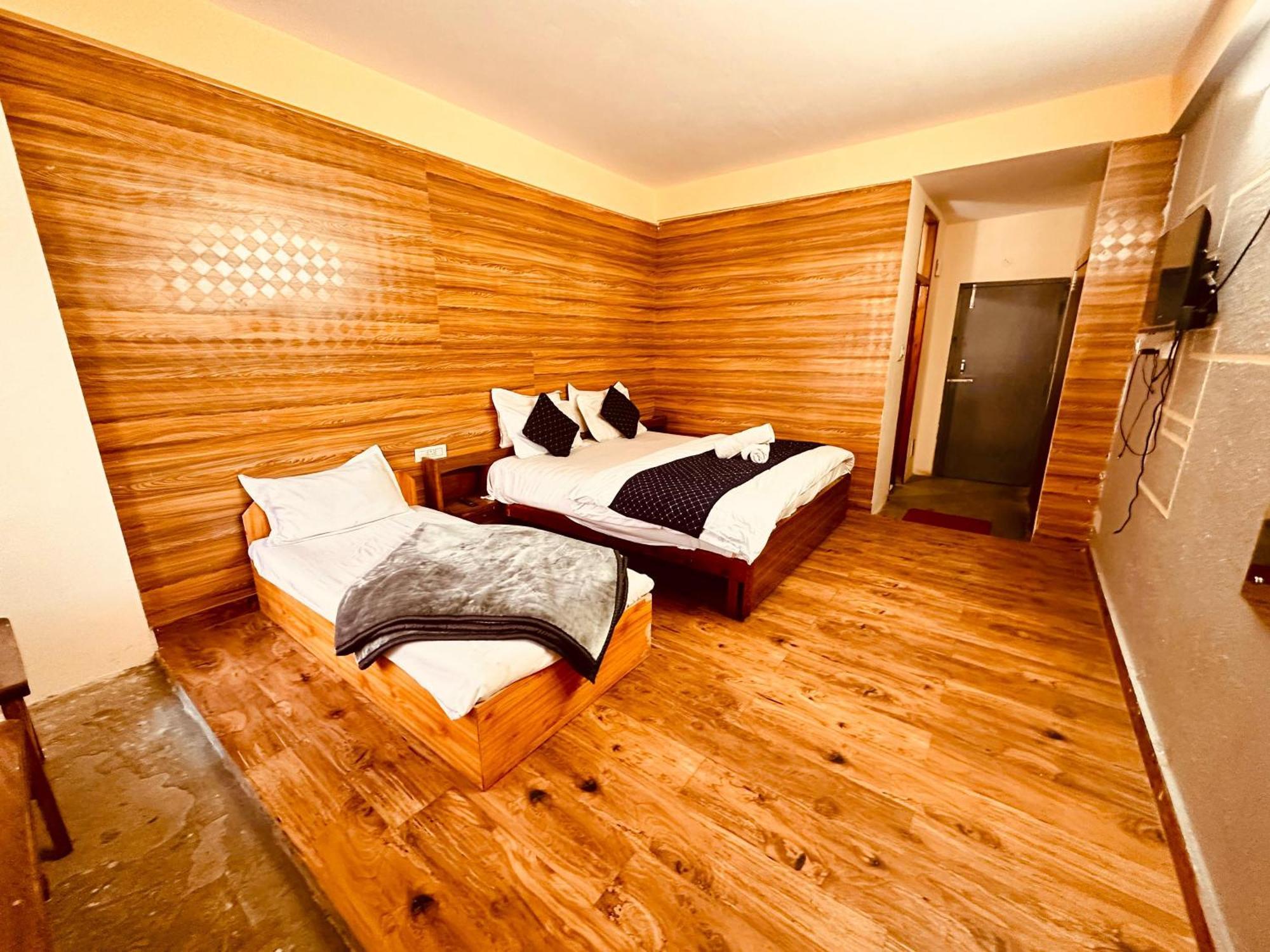 Hotel D Kanchan Manali المظهر الخارجي الصورة
